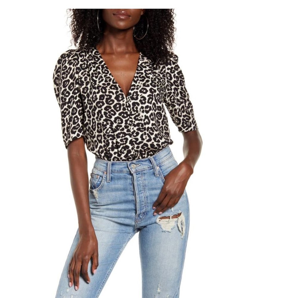 💥 AFRM Alexa V-neck Thong Bodysuit In Spring Leopard